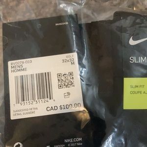 Men’s Nike golf pants.